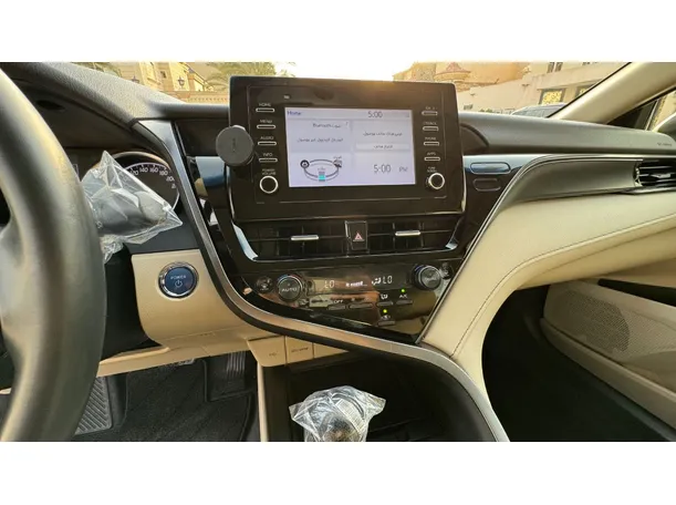 Car image 19