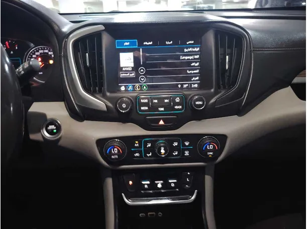 Car image 19