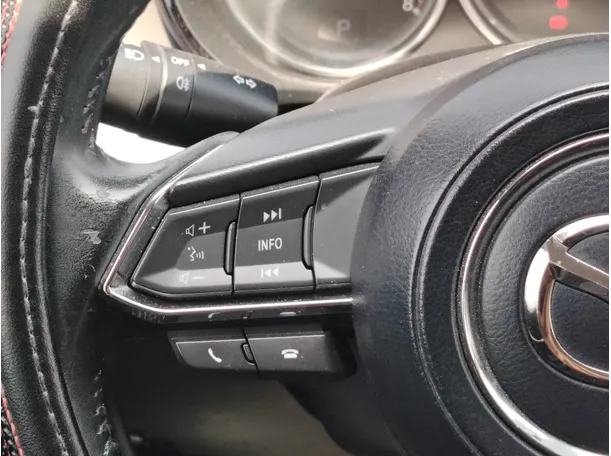 Car image 26