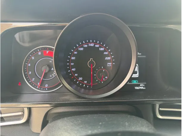 Car image 20