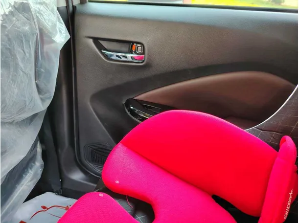 Car image 38