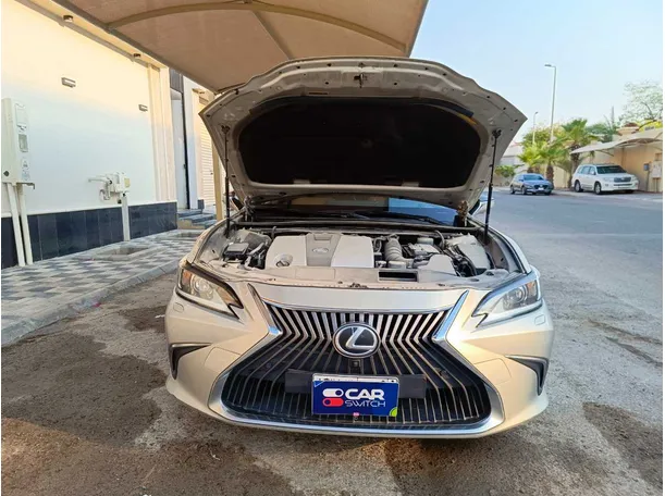 Car image 40