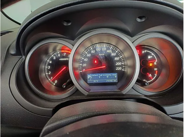 Car image 19