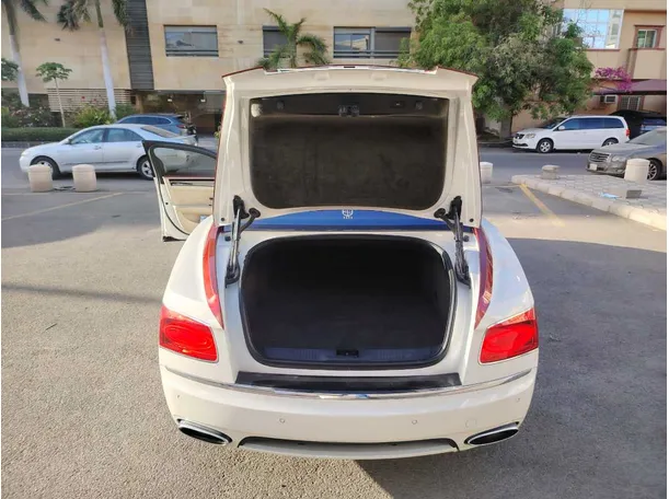 Car image 31