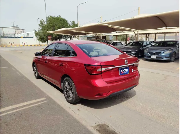 Car image 7