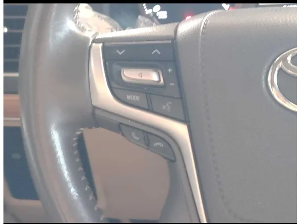 Car image 29
