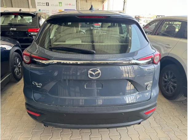 Car image 5