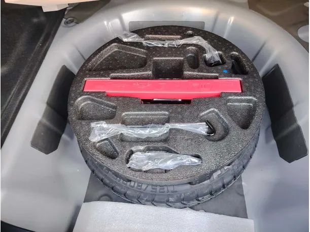 Car image 40
