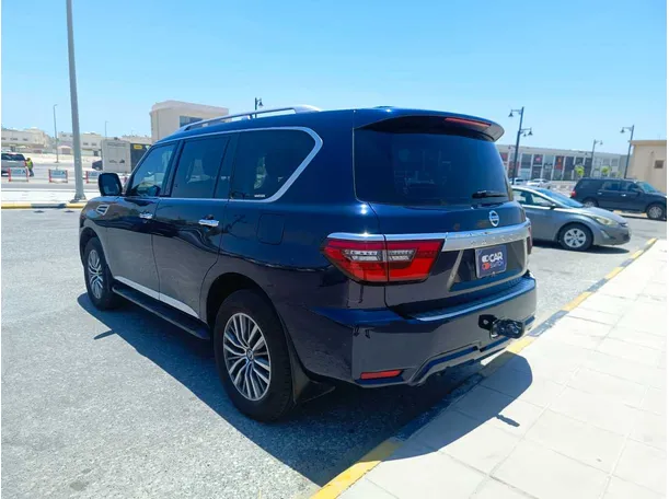 Car image 7