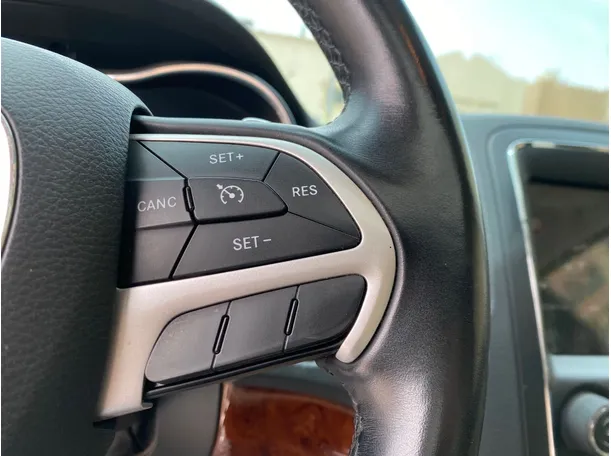 Car image 27