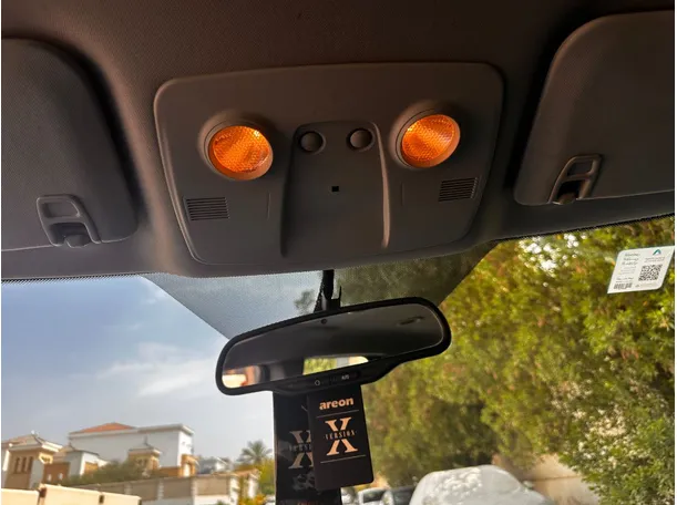 Car image 24