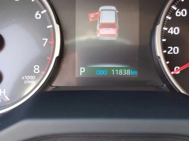 Car image 19