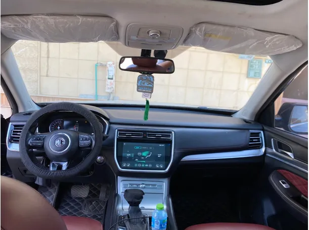 Car image 15