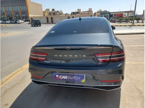 Car image 6