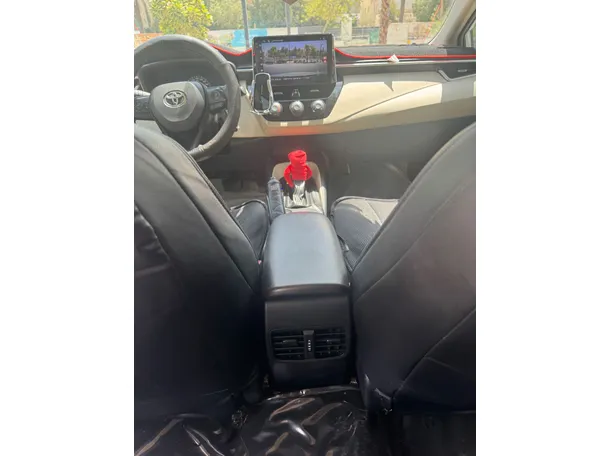 Car image 18