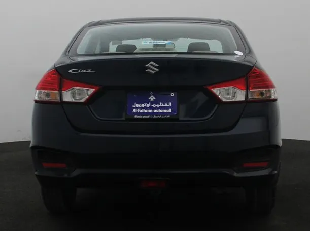 Car image 12