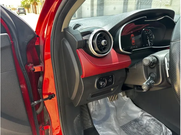 Car image 26