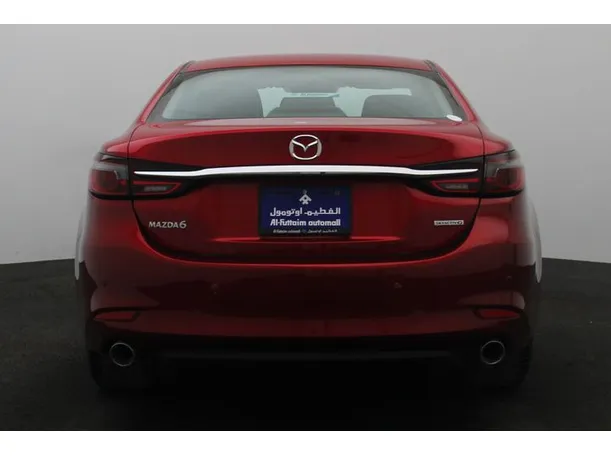 Car image 12