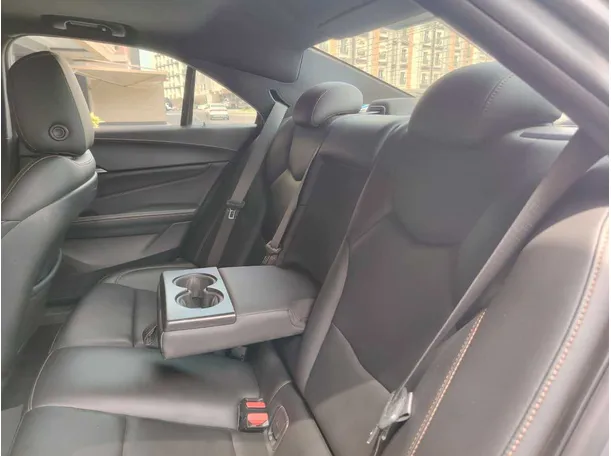 Car image 16