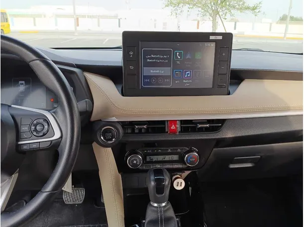 Car image 16