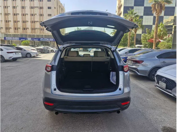Car image 21