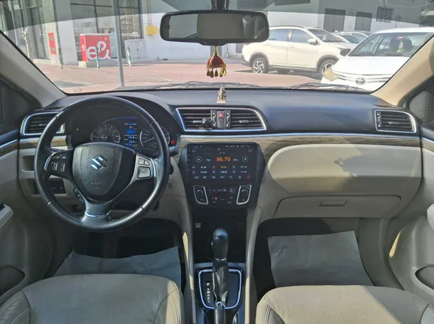 Car image 15