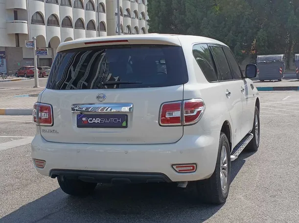 Car image 5
