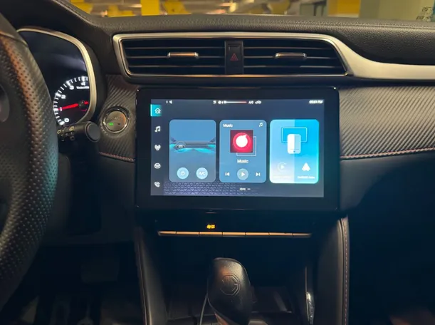 Car image 16