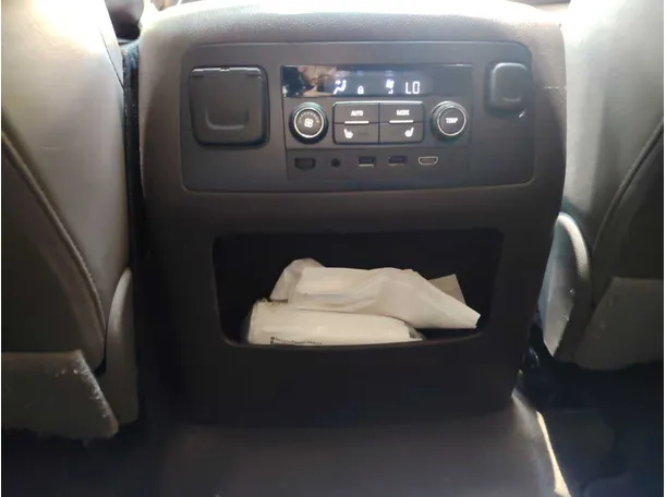 Car image 31