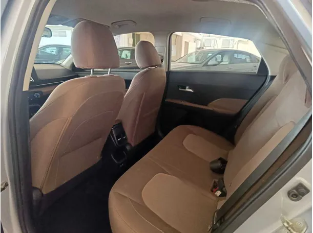 Car image 24