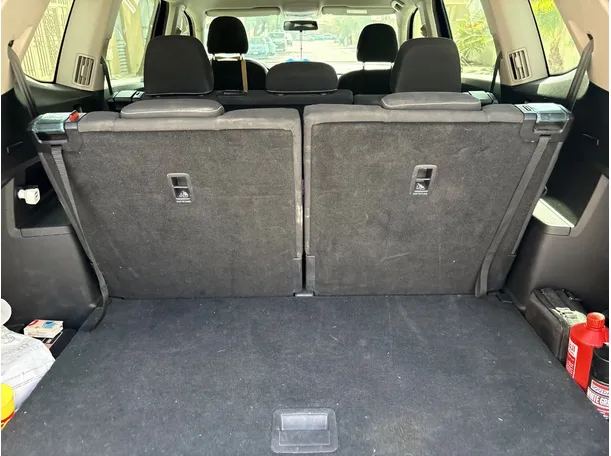 Car image 28