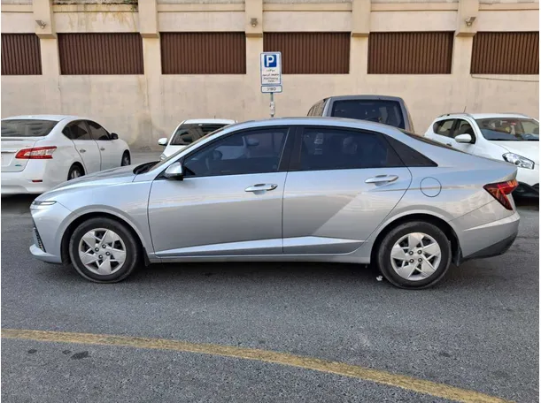 Car image 8