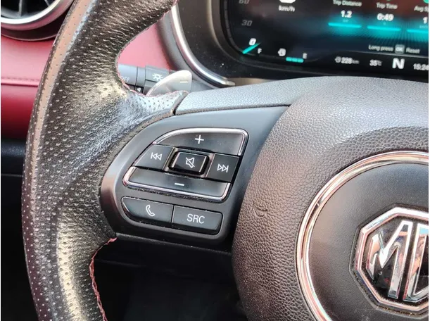 Car image 27