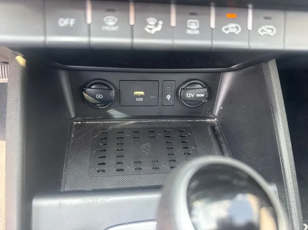 Car image 20