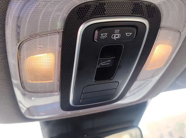 Car image 22