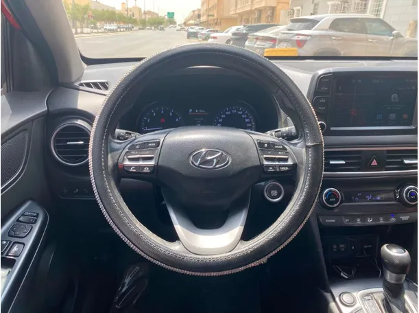 Car image 16