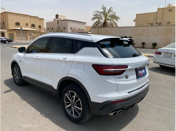 Car image 7