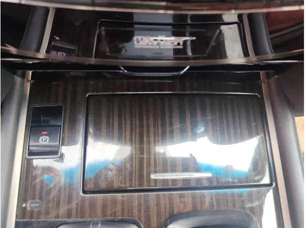 Car image 22