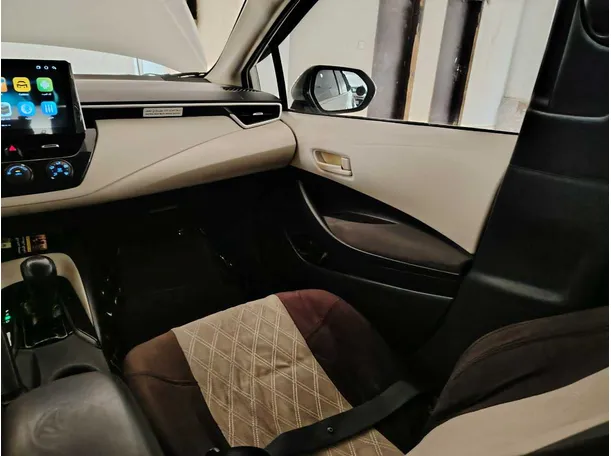 Car image 32