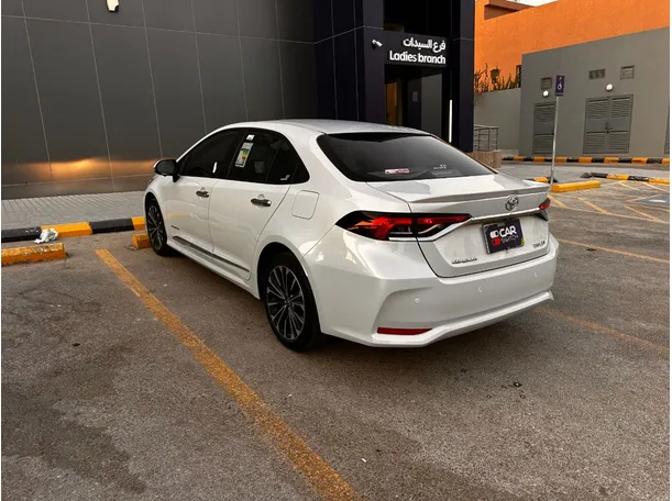 Car image 7