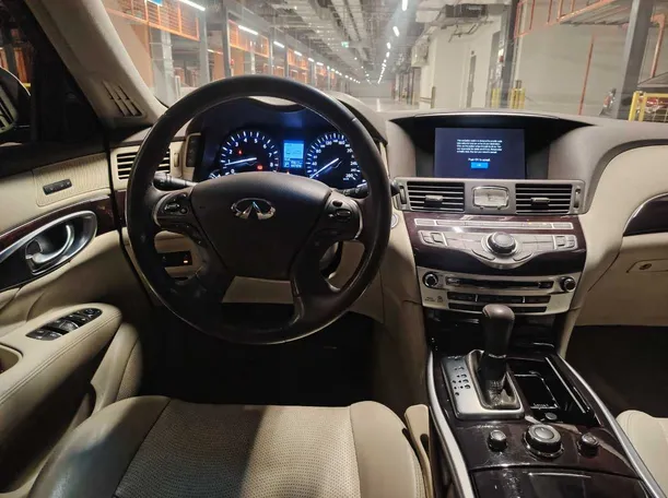 Car image 23