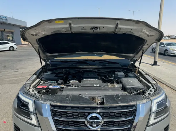 Car image 30