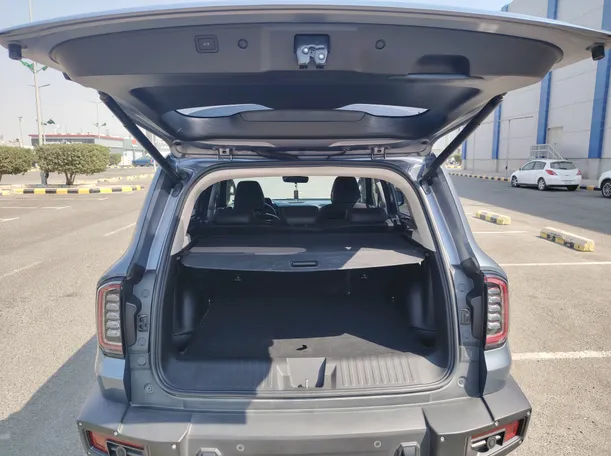 Car image 27