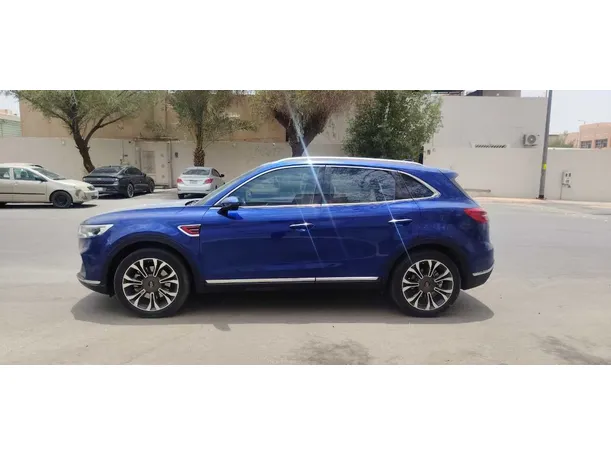 Car image 8