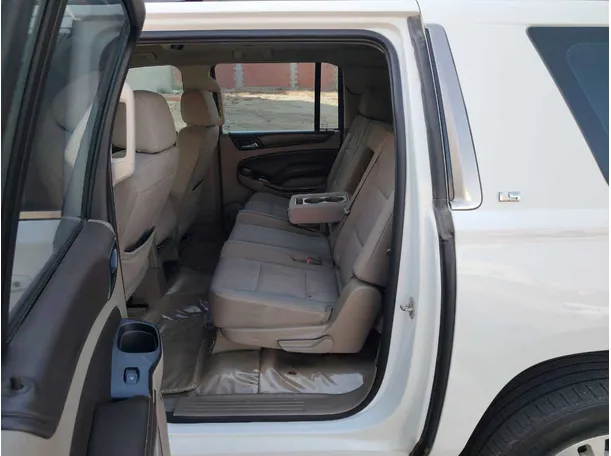 Car image 15