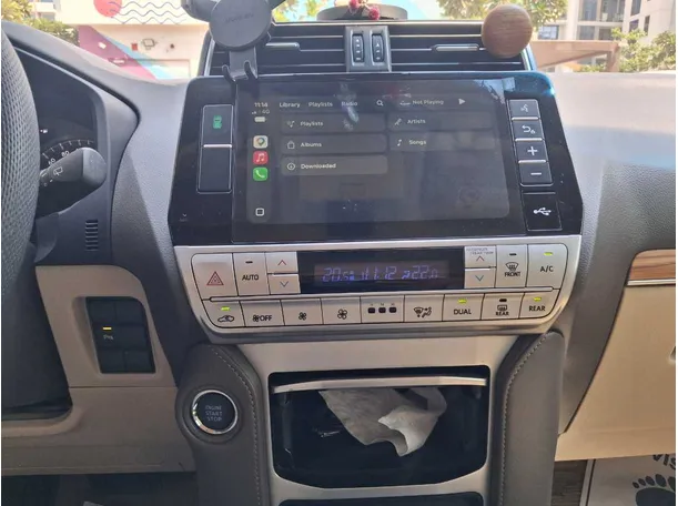Car image 15