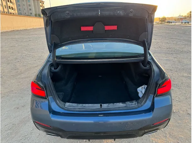 Car image 23