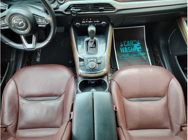 Car image 20