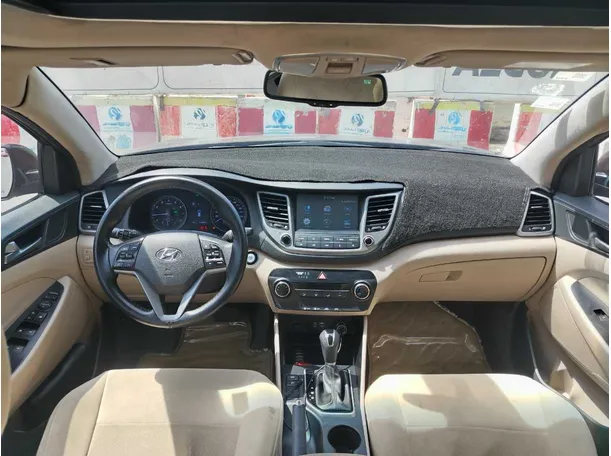 Car image 23