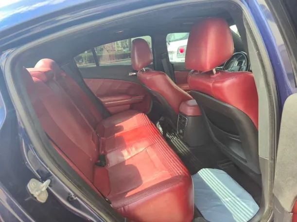 Car image 13